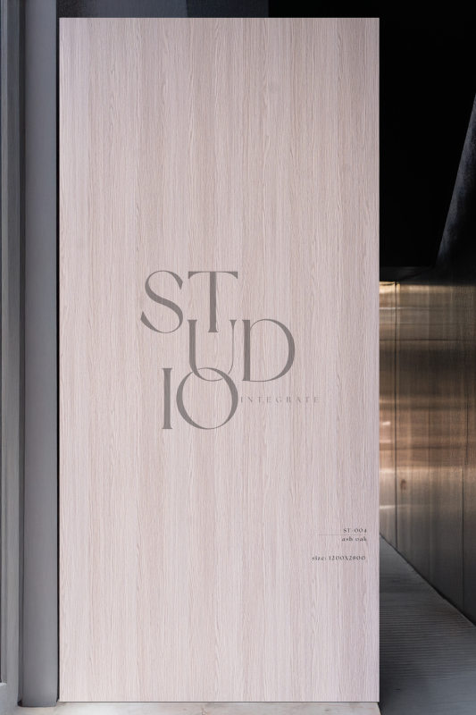 ST 004 Ash Oak R1