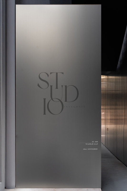 ST 019 Brushed Steel R1